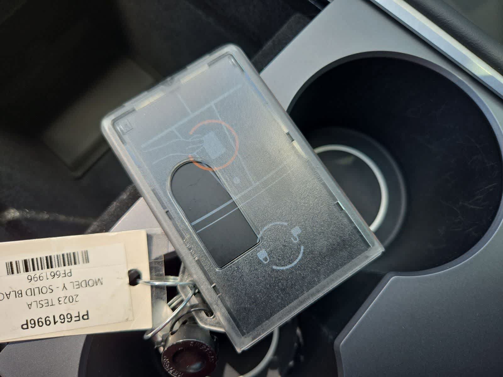 Used 2023 Tesla Model Y Performance AWD/4WD image 31