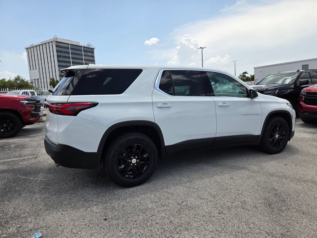 Certified 2023 Chevrolet Traverse LS FWD image 13