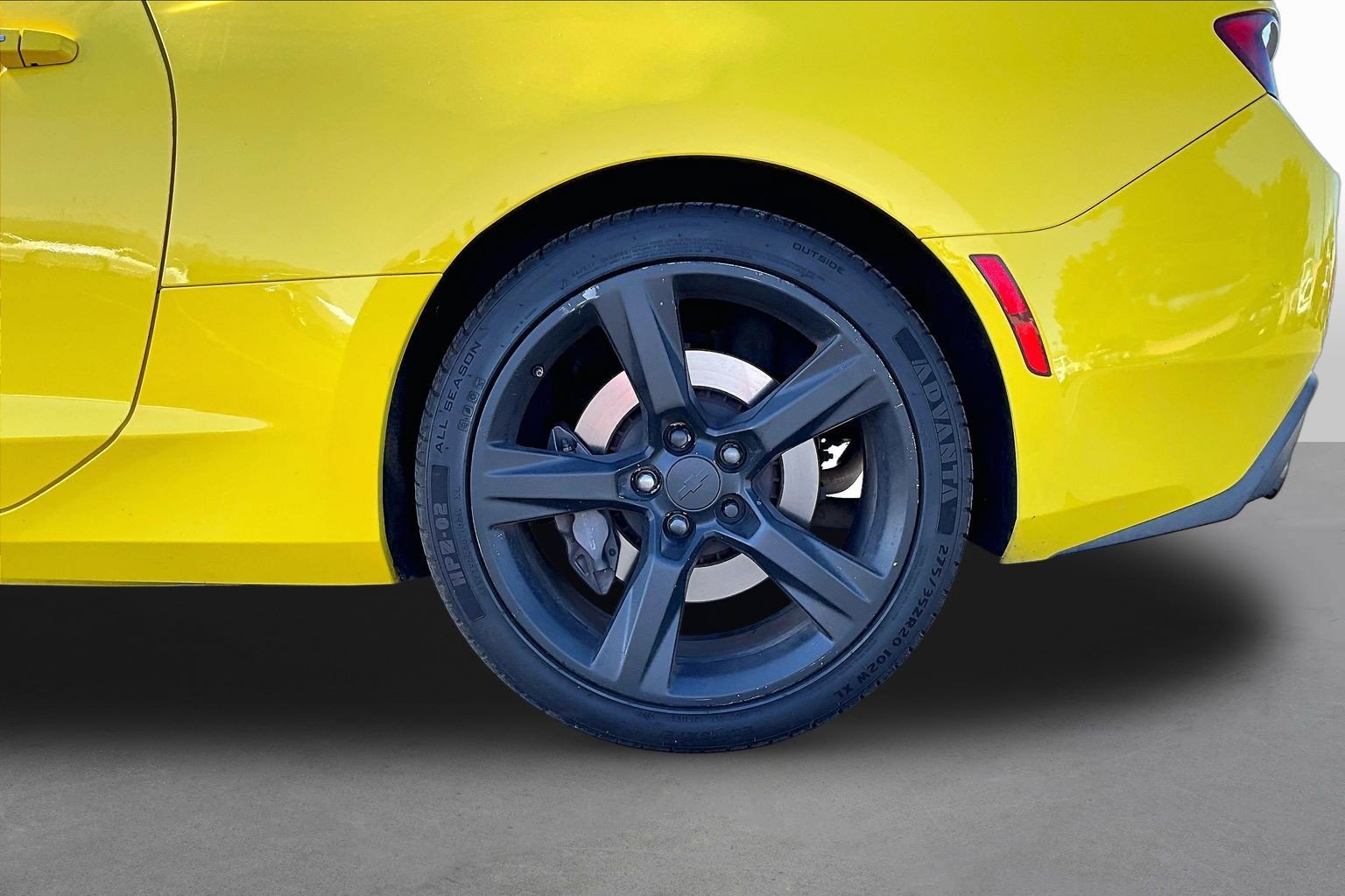 Used 2017 Chevrolet Camaro SS RWD image 8