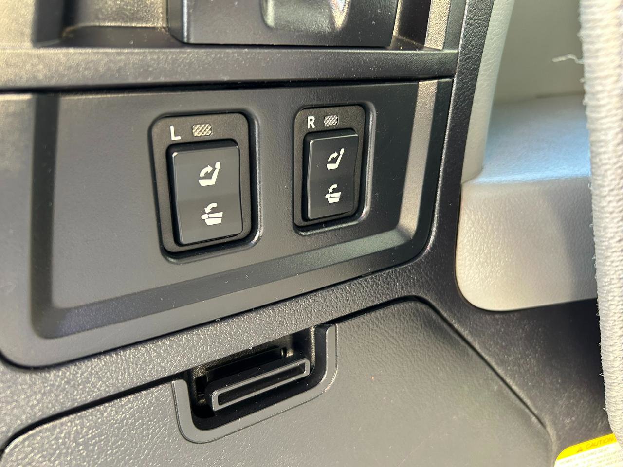 Used 2018 Toyota Sequoia SR5 w/ Premium Package AWD/4WD image 19