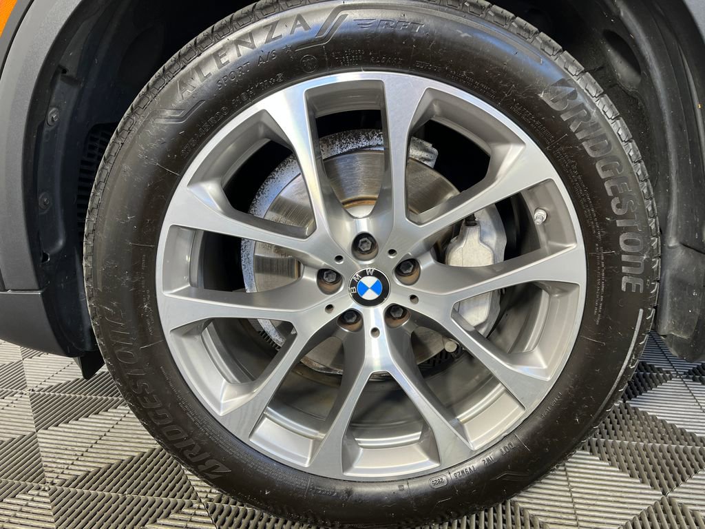 Used 2019 BMW X5 xDrive40i w/ Premium Package 2 AWD/4WD image 17