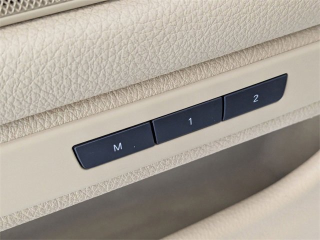 Used 2014 BMW 528i Sedan image 11