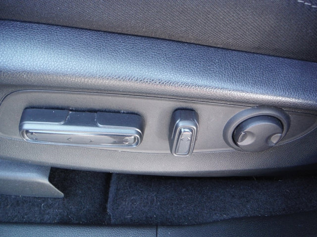 Used 2025 Honda CR-V EX image 16