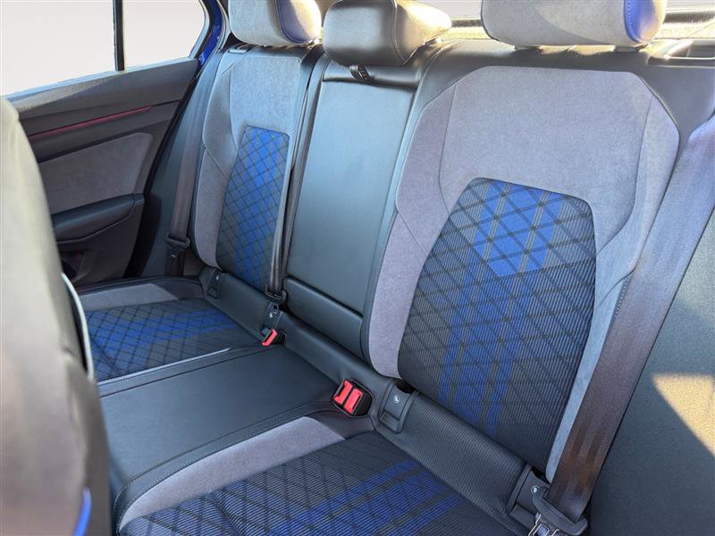 Used 2025 Volkswagen Golf R Black Edition image 15
