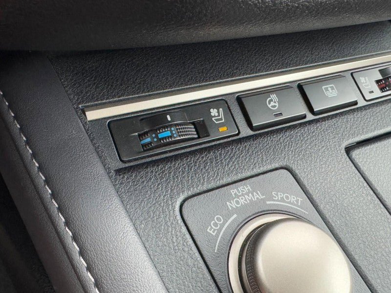Used 2017 Lexus ES 350 w/ Luxury Package FWD image 19