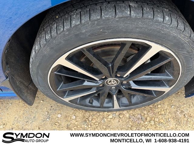 Used 2020 Toyota Camry XSE image 25