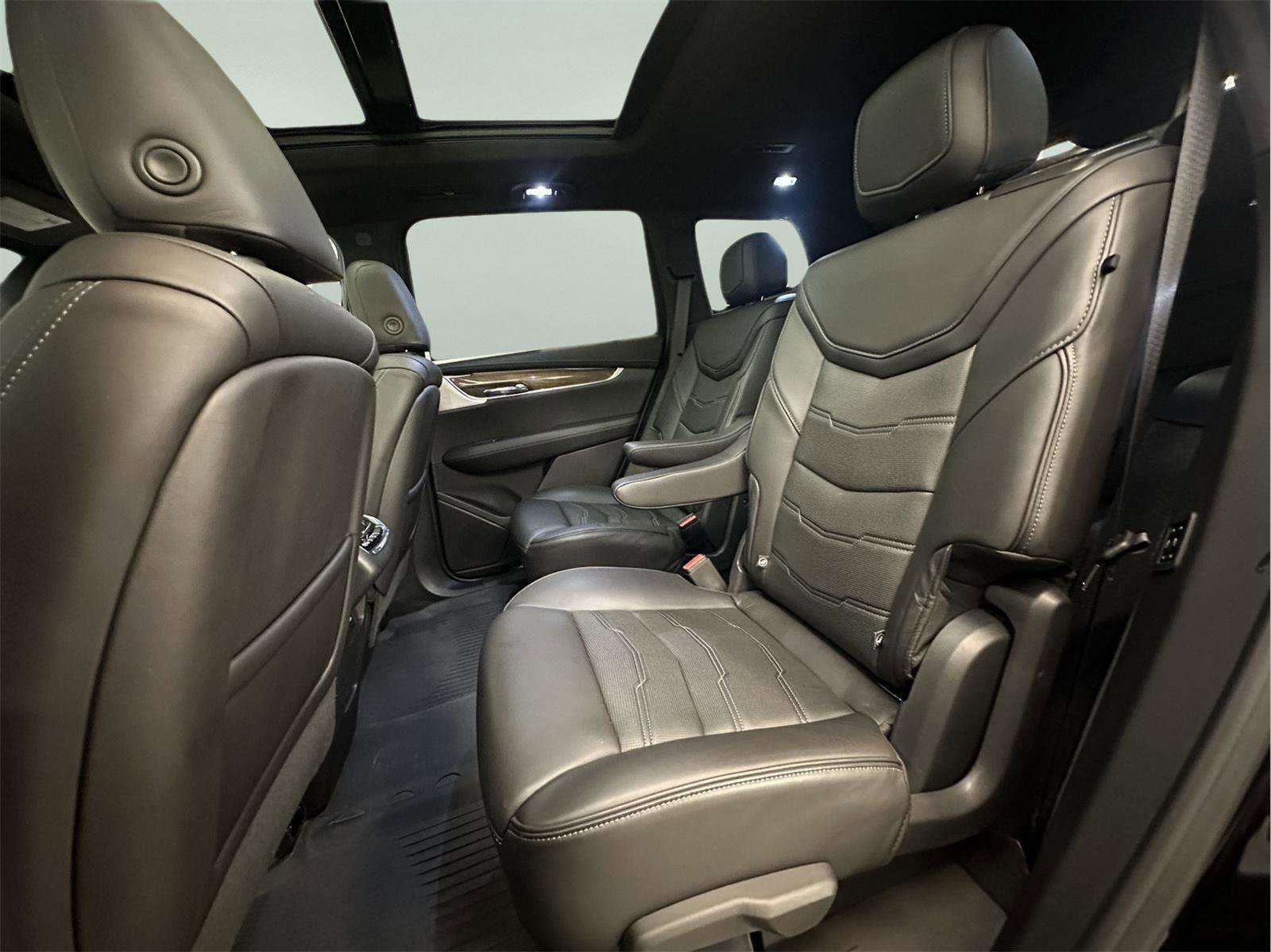 Certified 2020 Cadillac XT6 Premium Luxury w/ Platinum Package image 26