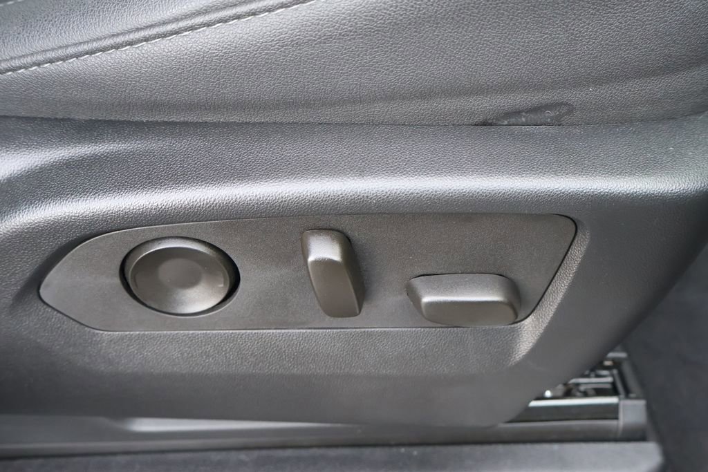 Certified 2024 Chevrolet Suburban Z71 w/ Off-Road Capability Package AWD/4WD image 42