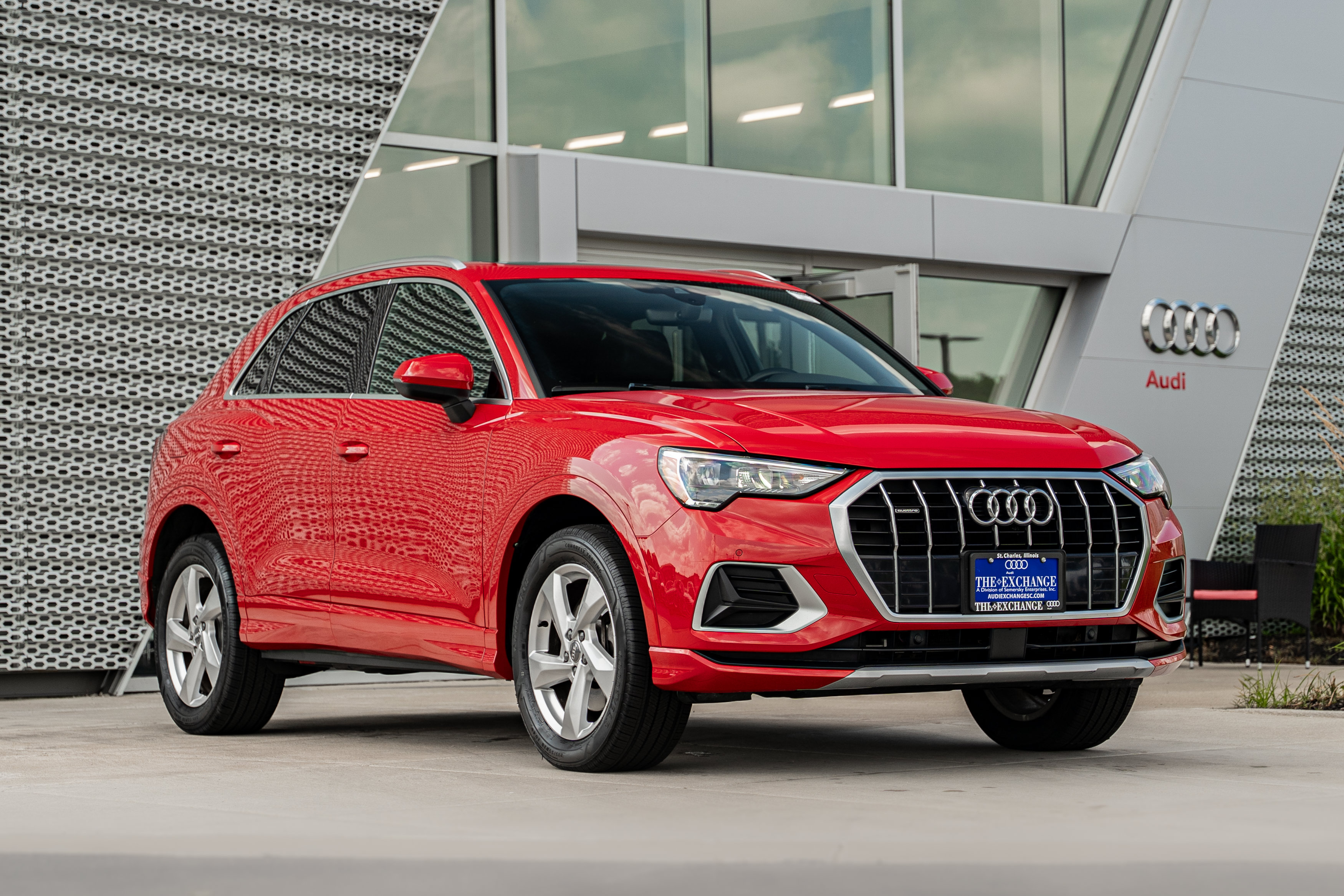 Used 2019 Audi Q3 2.0T Premium w/ Convenience Package