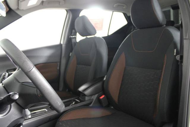 Certified 2024 Nissan Kicks SR FWD image 19