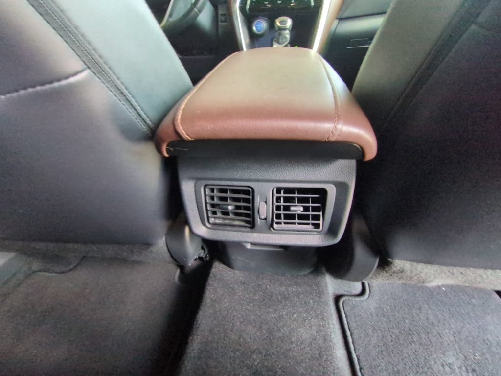 Used 2021 Toyota Venza Limited AWD/4WD image 28