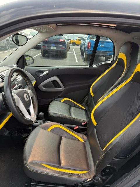 Used 2013 smart fortwo Coupe RWD image 16
