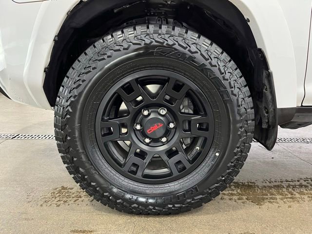 Certified 2021 Toyota 4Runner Venture w/ Moonroof Package image 24