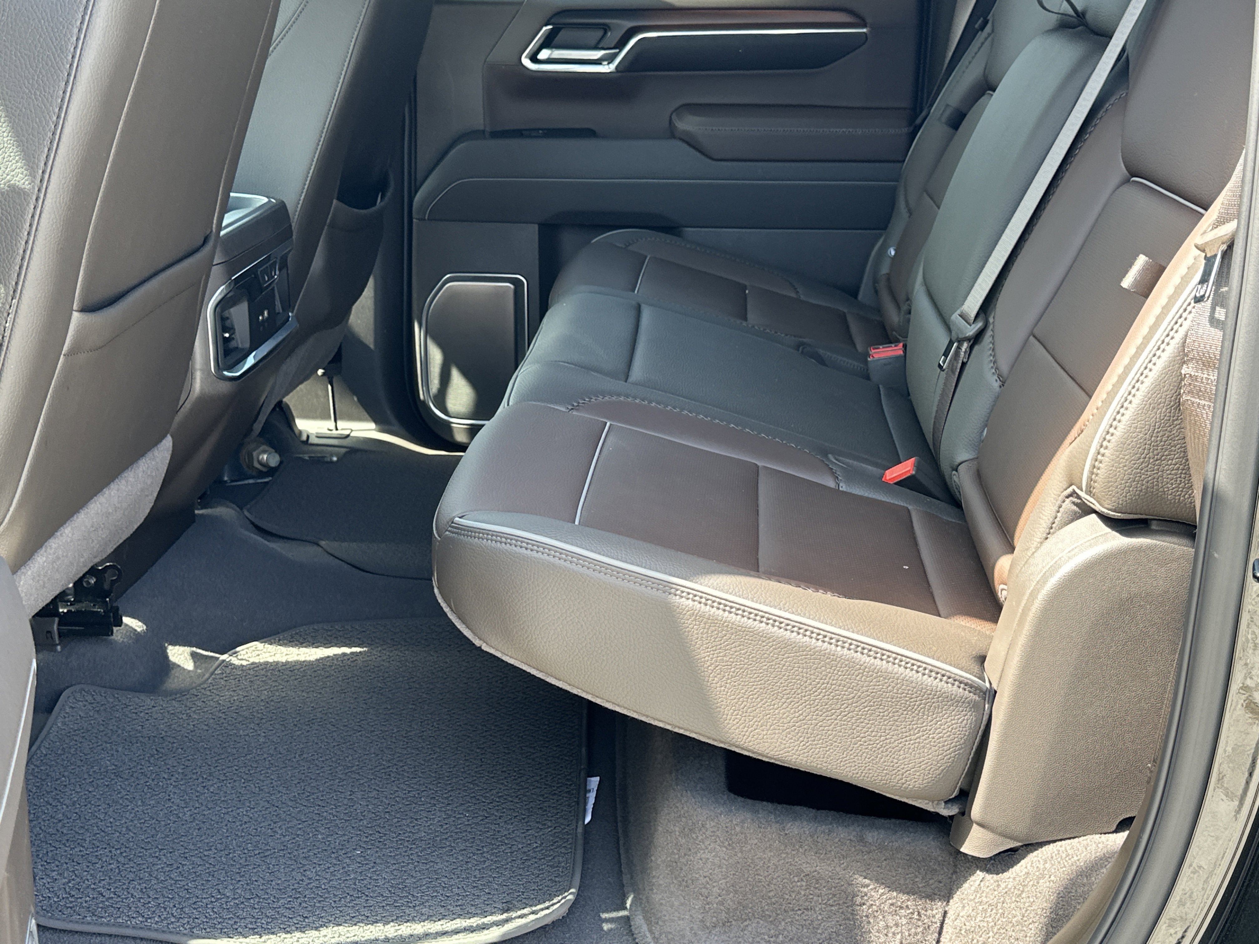 Used 2025 GMC Sierra 1500 Denali image 17