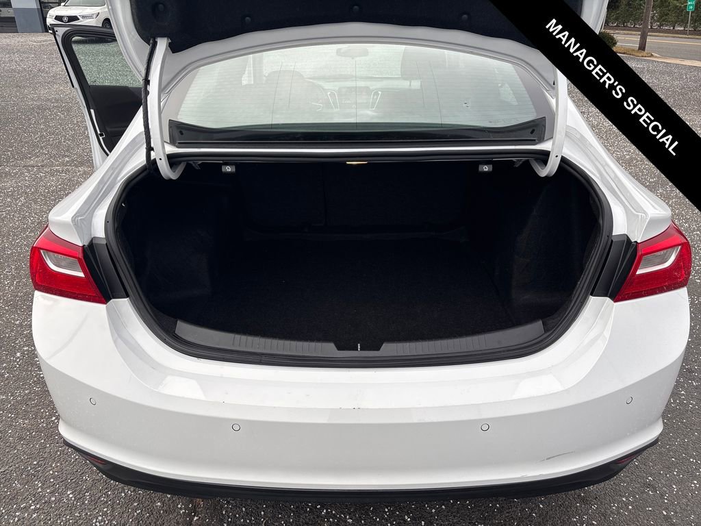 Used 2024 Chevrolet Malibu LT image 15