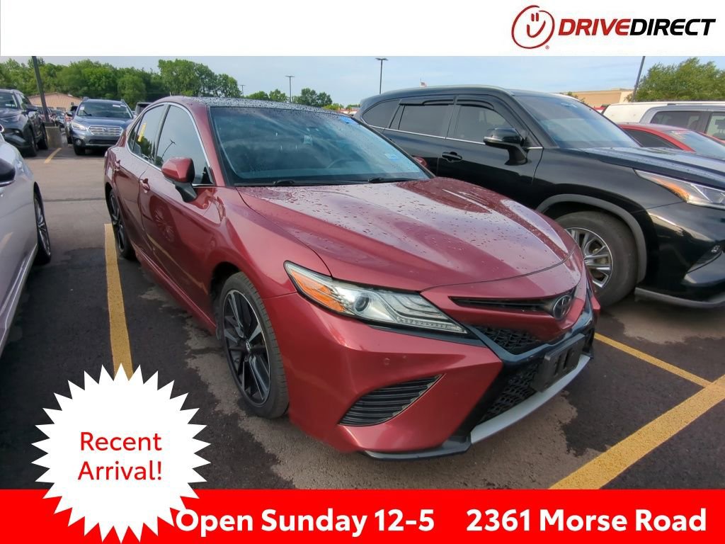 Used 2018 Toyota Camry XSE FWD image 1