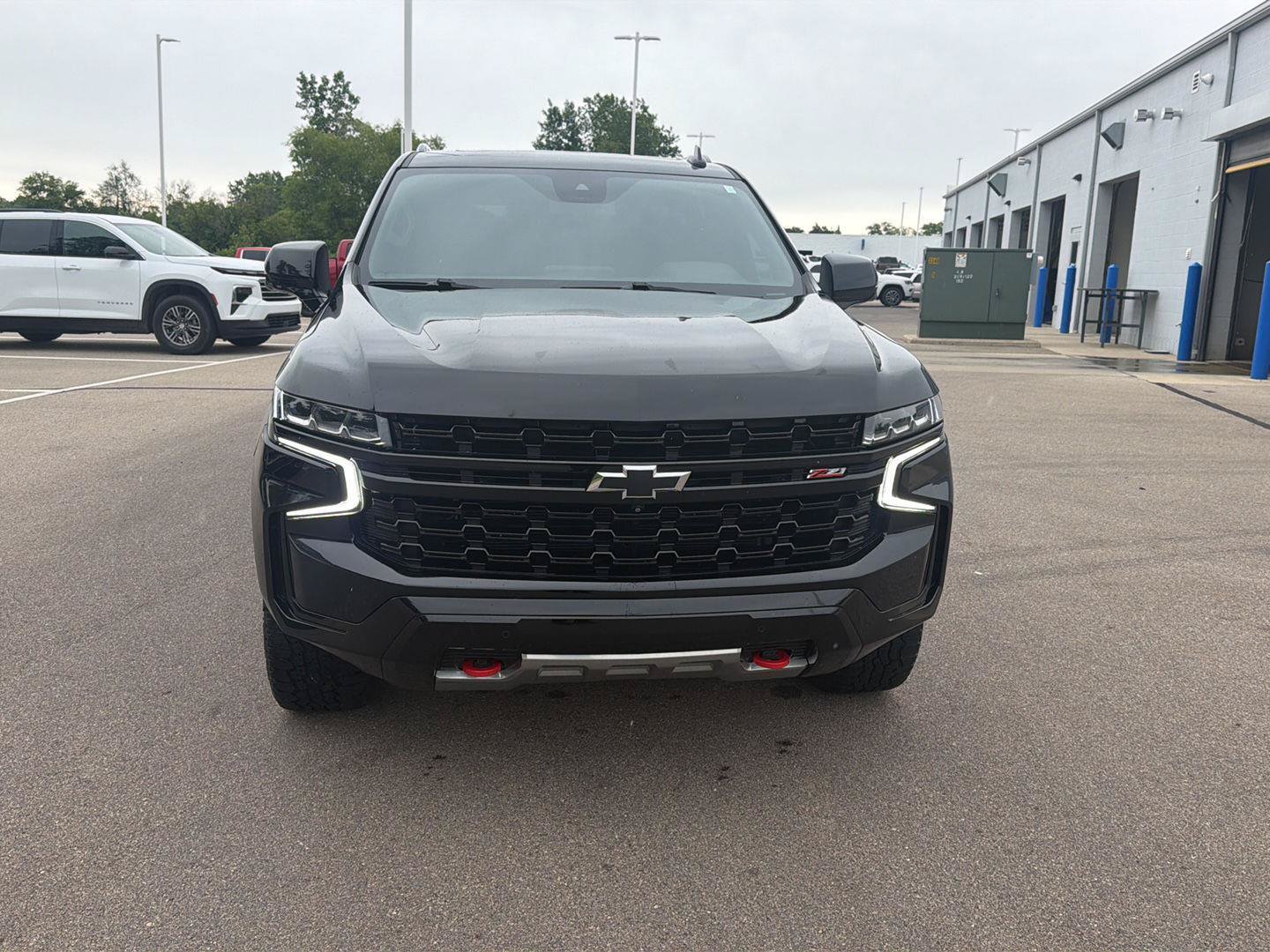 Used 2023 Chevrolet Suburban Z71 w/ Z71 Off-Road Package AWD/4WD image 8