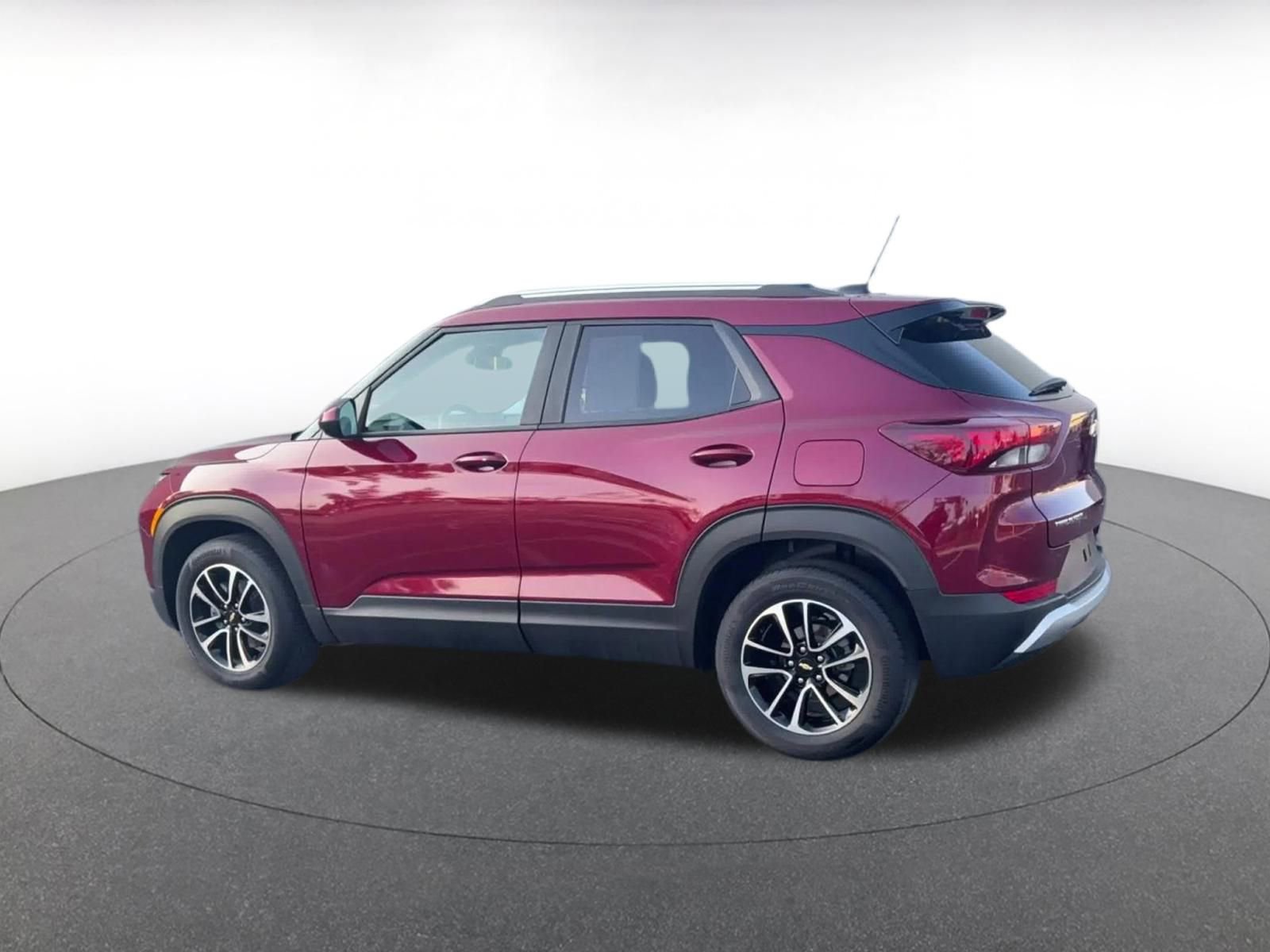 Used 2025 Chevrolet TrailBlazer LT image 10