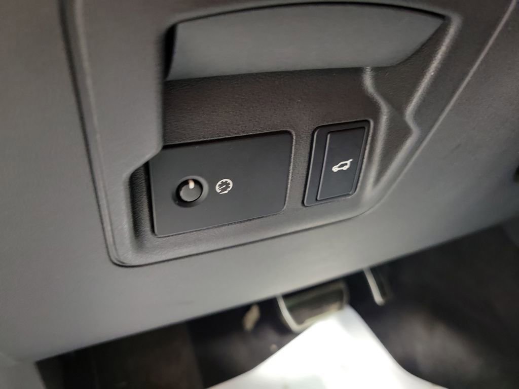 Used 2024 Land Rover Range Rover Velar Dynamic HSE image 37