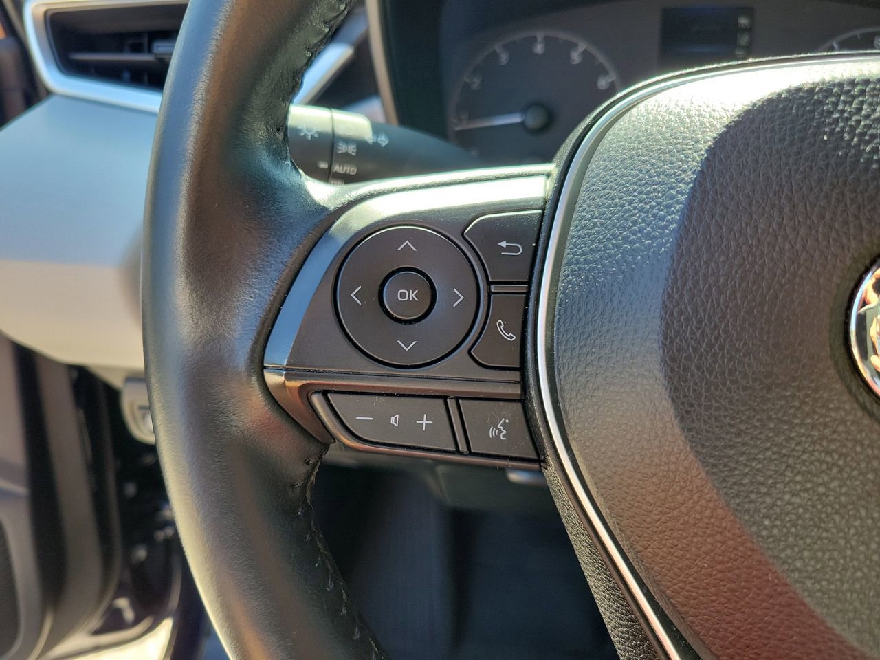 Used 2023 Toyota Corolla SE image 19