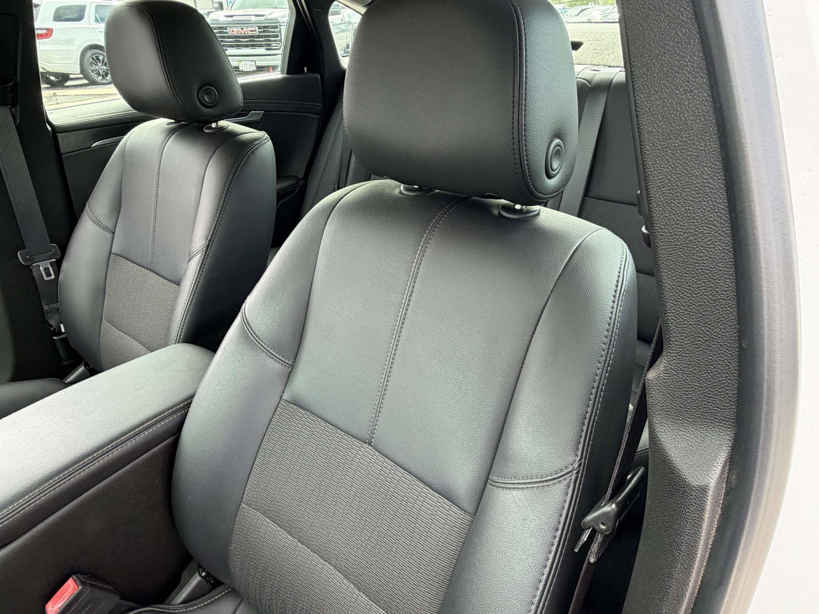 Used 2019 Chevrolet Impala LT FWD image 26
