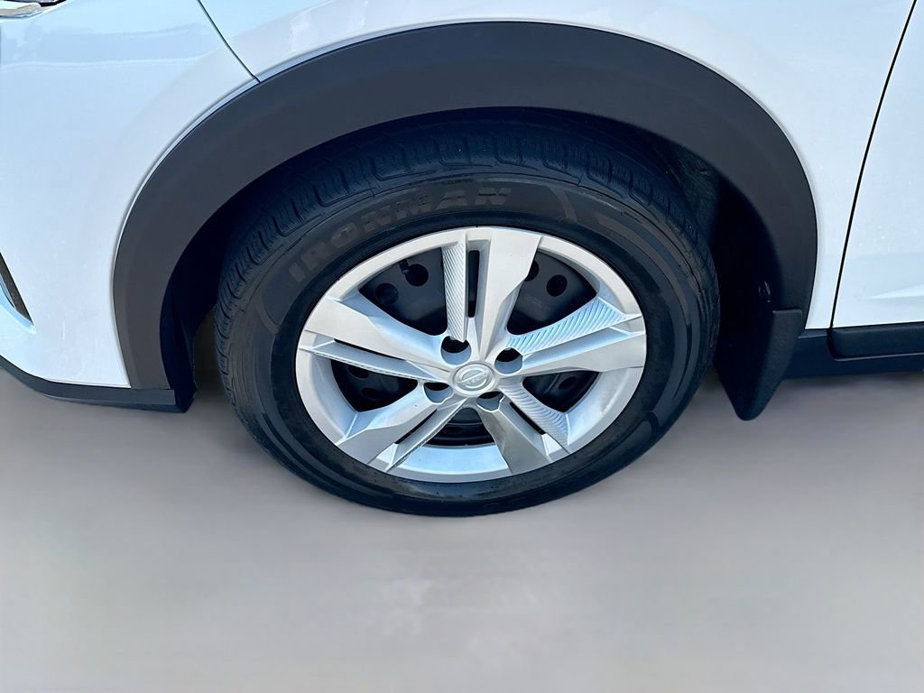 Used 2022 Nissan Kicks S FWD image 29