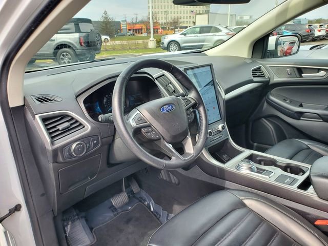 Used 2023 Ford Edge SEL image 11