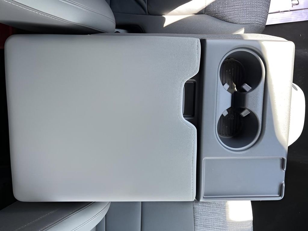 Used 2025 Ford F450 XLT image 28