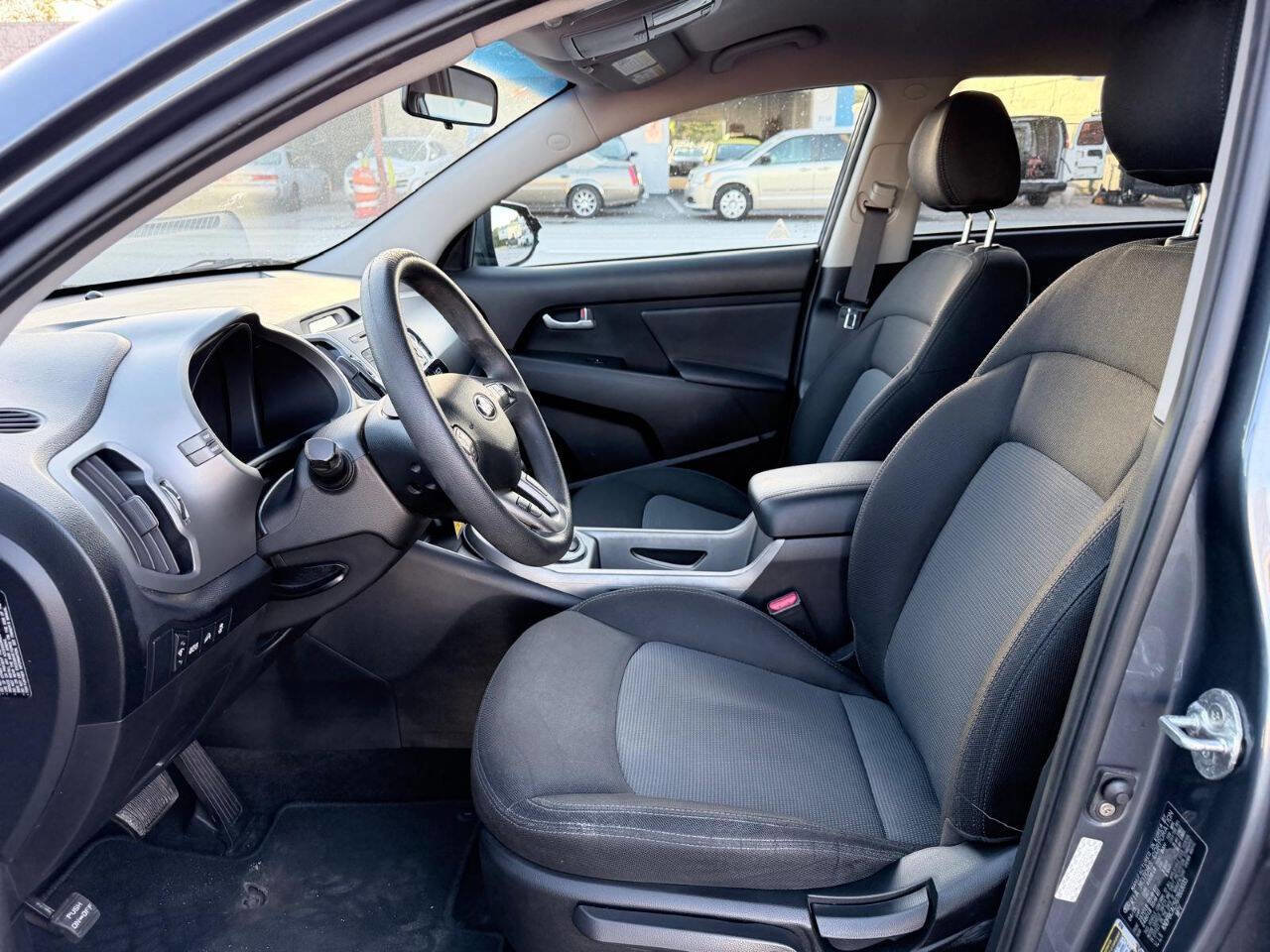 Used 2016 Kia Sportage LX image 10