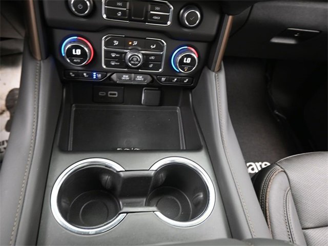 Certified 2024 Chevrolet Suburban High Country w/ Advanced Technology Package image 11
