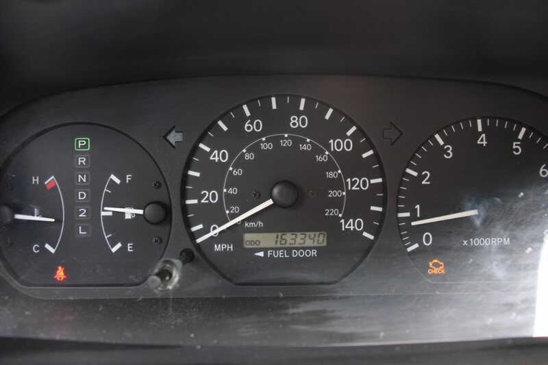 Used 2000 Toyota Camry LE w/ Value Pkg 3 FWD image 7