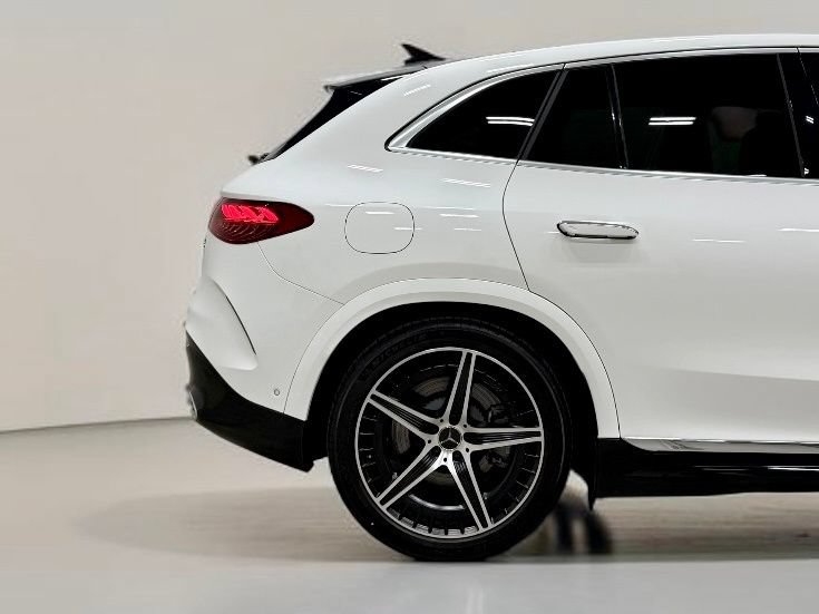 Used 2024 Mercedes-Benz EQE AMG 4MATIC SUV image 14