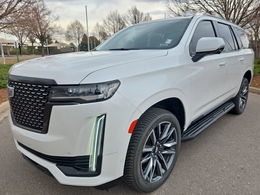 Used 2021 Cadillac Escalade Premium Luxury w/ LPO, Illumination Package image 2