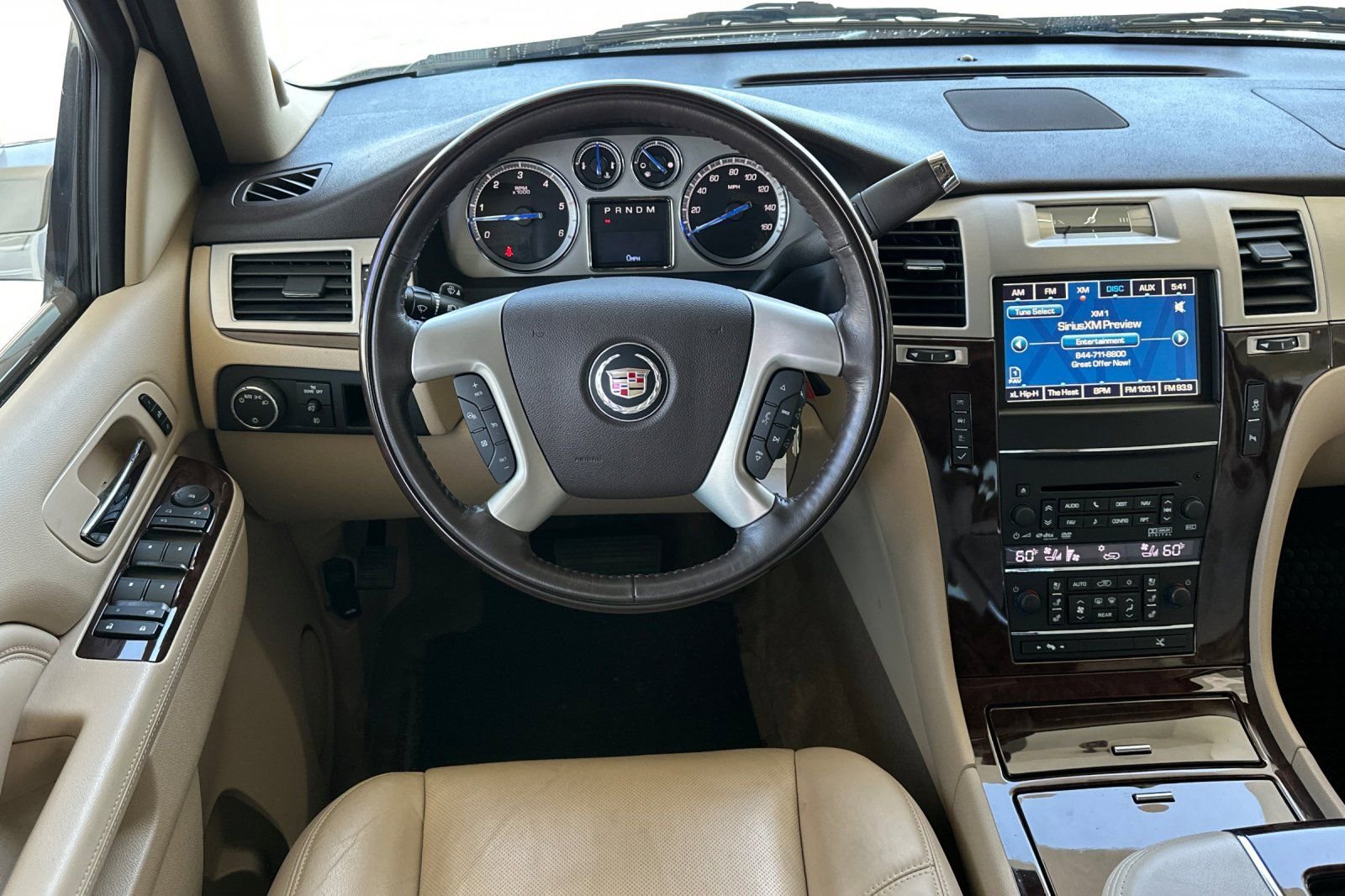 Used 2013 Cadillac Escalade Premium AWD/4WD image 17