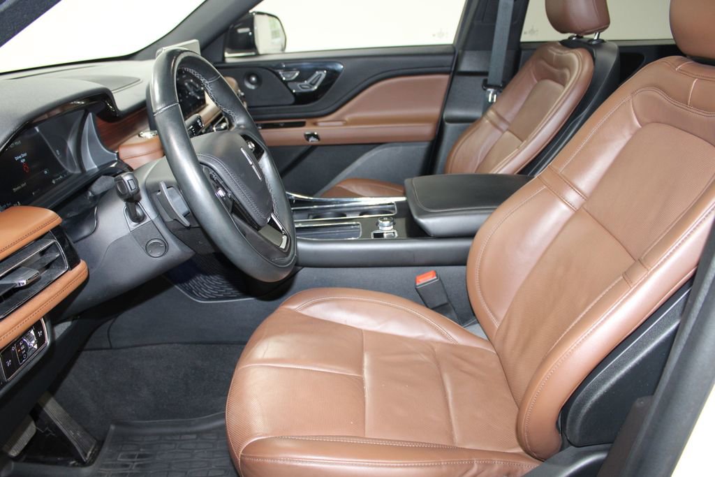 Used 2023 Lincoln Aviator Reserve w/ Equipment Group 201A image 22
