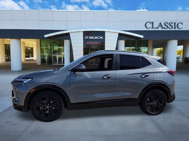 Used 2024 Buick Encore GX Sport Touring FWD image 4