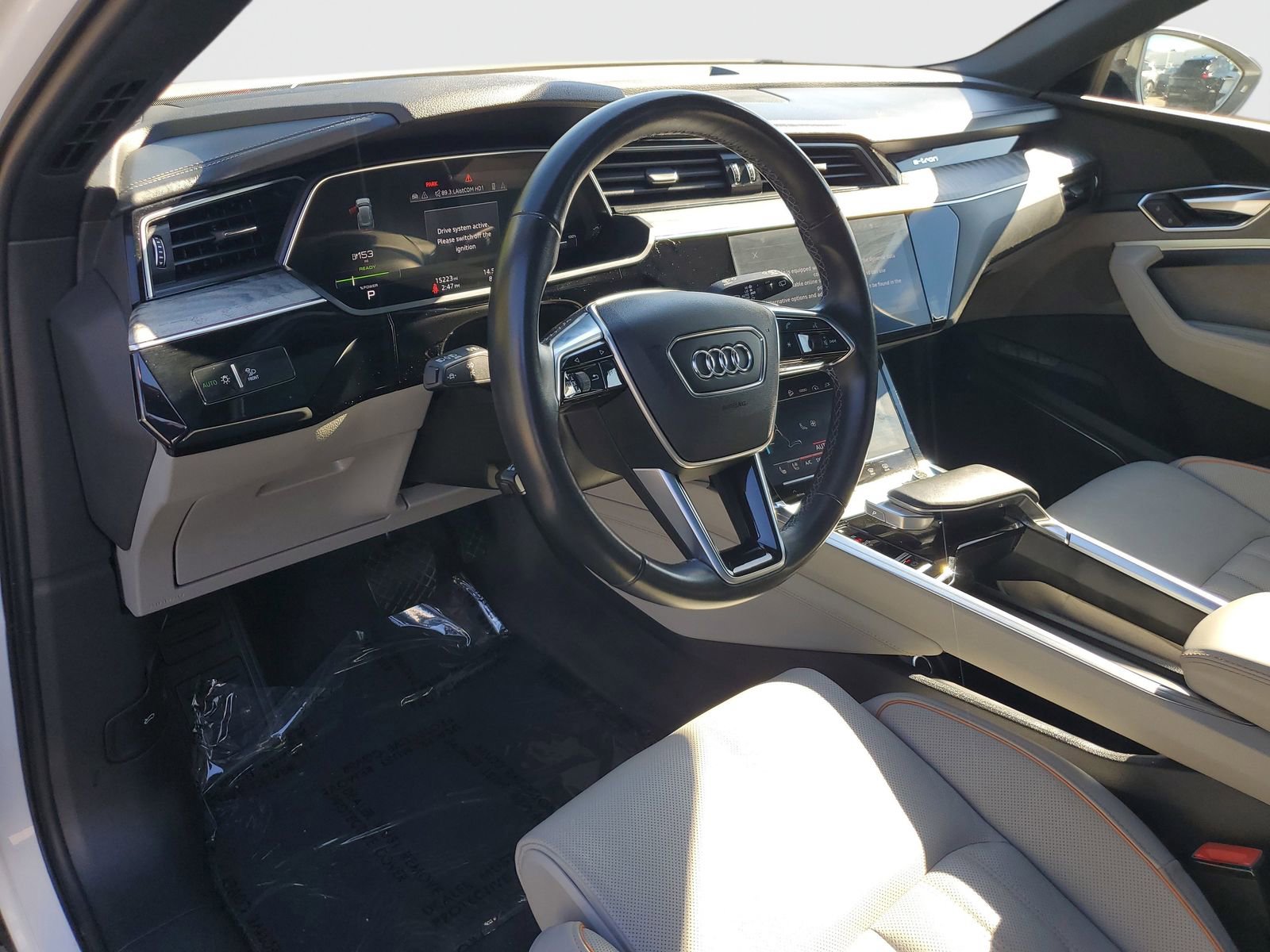 Used 2022 Audi e-tron Chronos w/ Chronos Package image 18