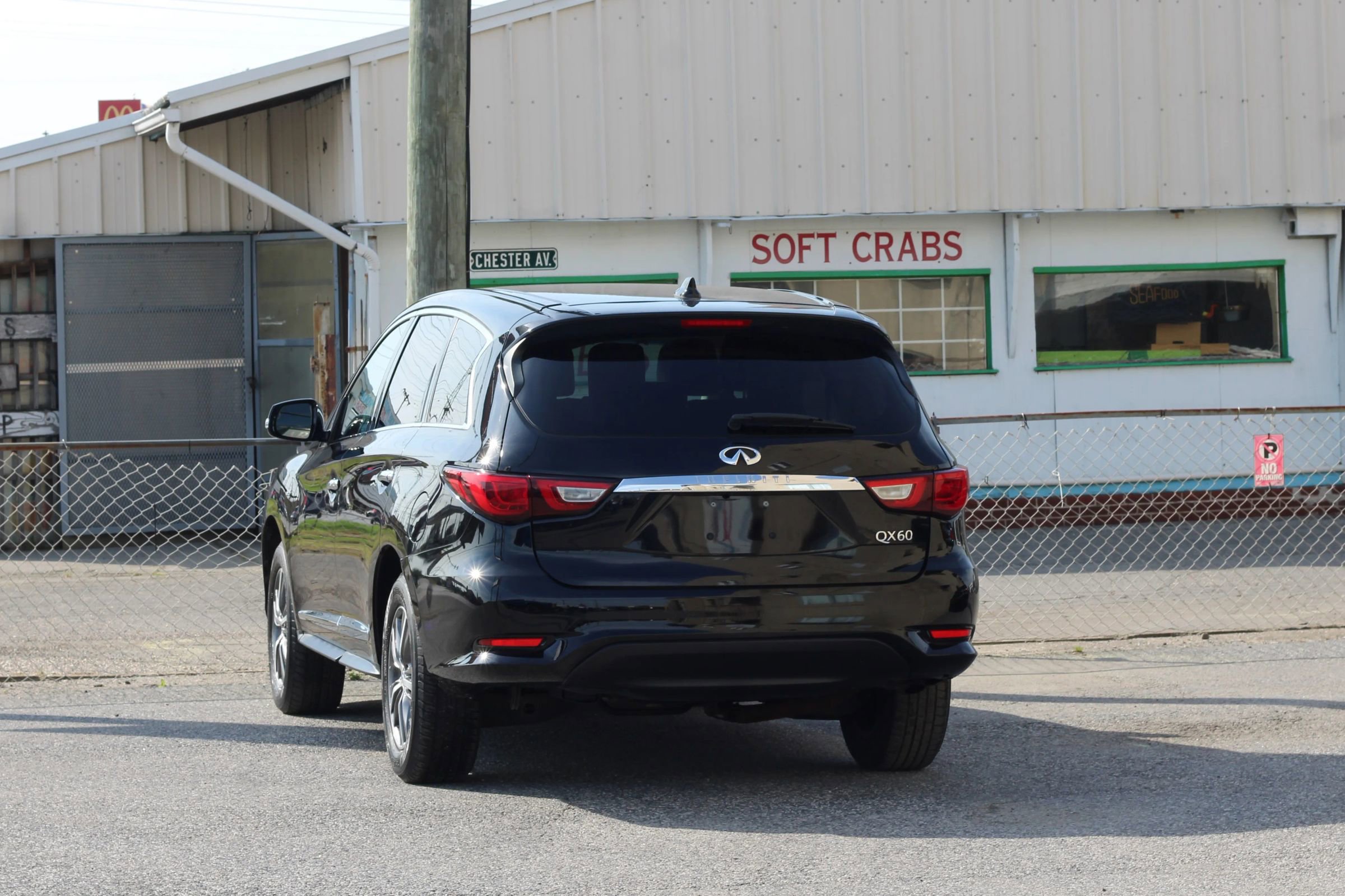 Used 2016 INFINITI QX60 Luxe AWD/4WD image 6
