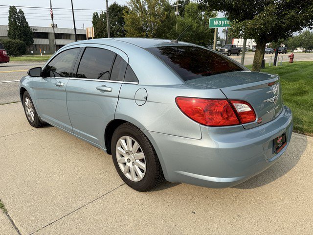 Used 2009 Chrysler Sebring LX FWD image 7