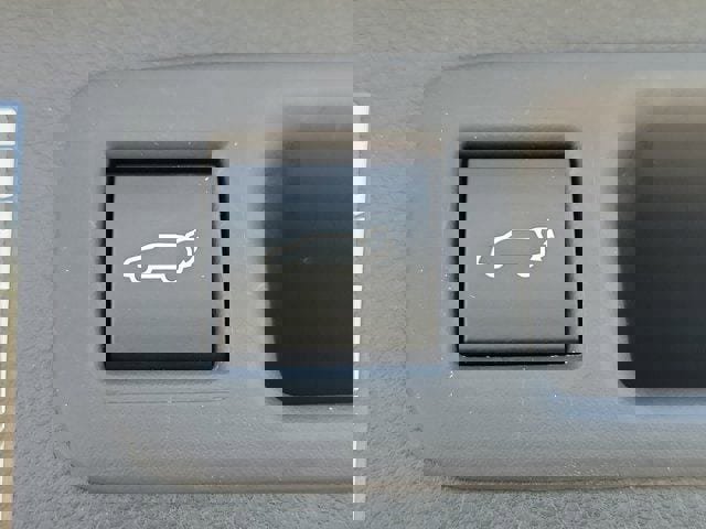 Used 2023 Toyota Highlander Limited image 10