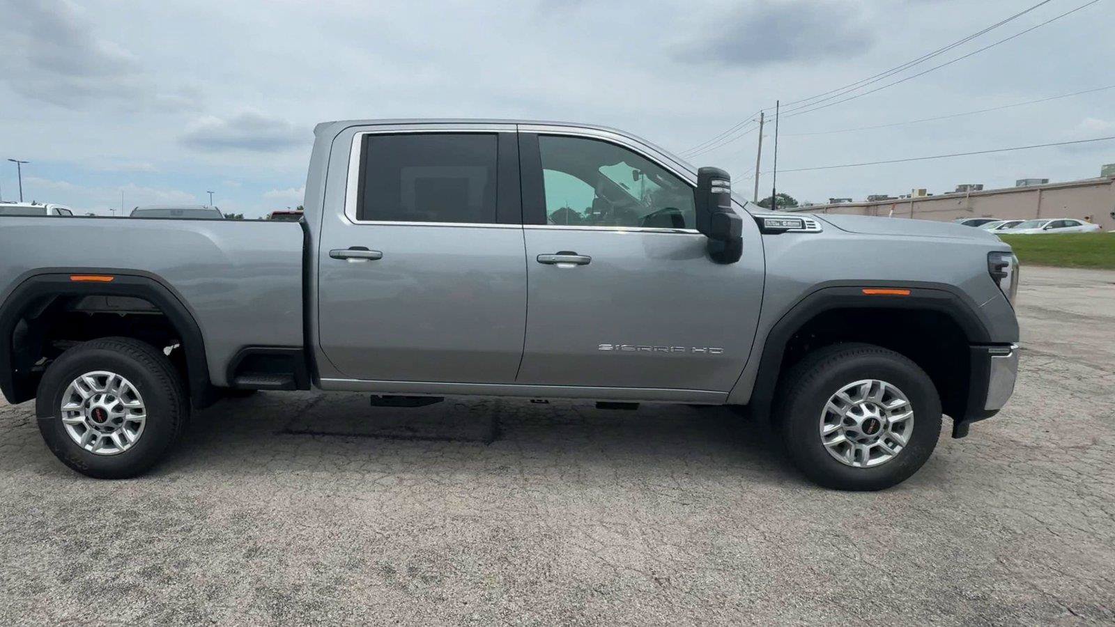 New 2026 GMC Sierra 2500 SLE AWD/4WD image 9