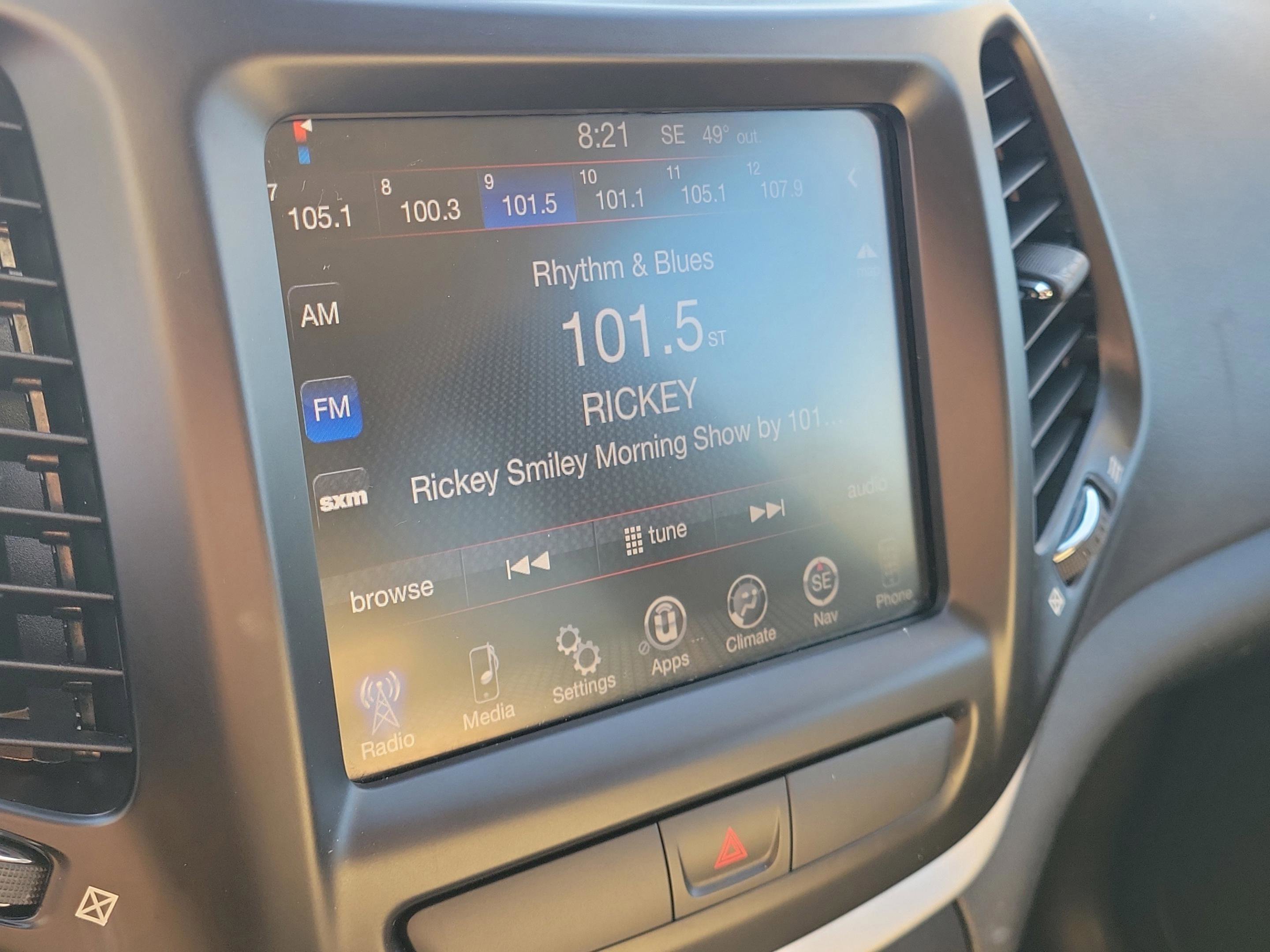 Used 2016 Jeep Cherokee Latitude image 24