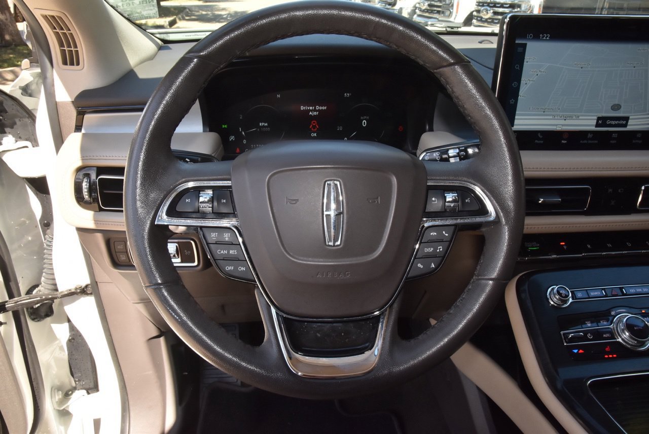 Used 2022 Lincoln Nautilus FWD w/ Premium Package image 22