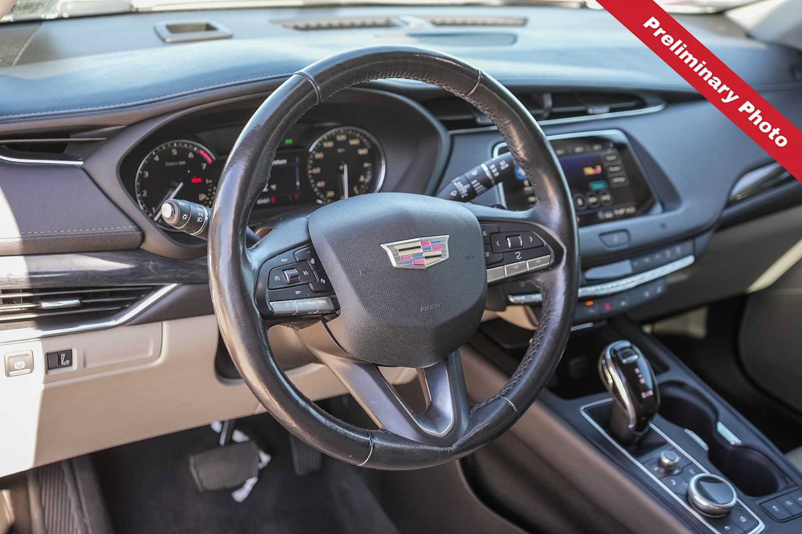 Used 2020 Cadillac XT4 Premium Luxury FWD image 14