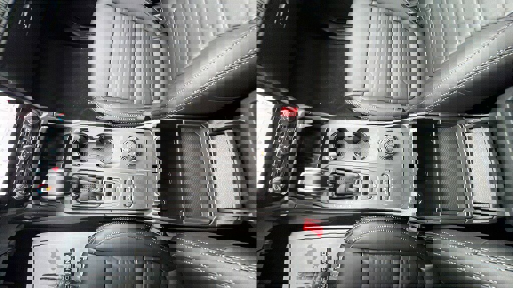 New 2025 Ford Ranger Lariat w/ FX4 Off-Road Package image 13