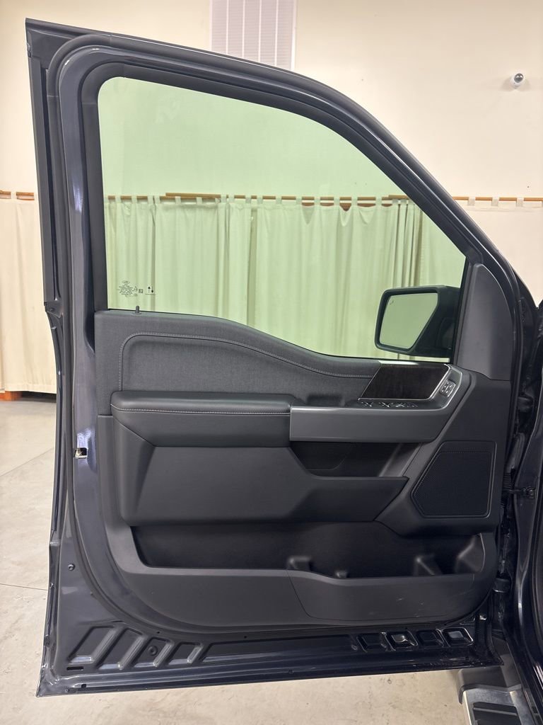 Used 2022 Ford F150 Lariat w/ Max Trailer Tow Package image 19