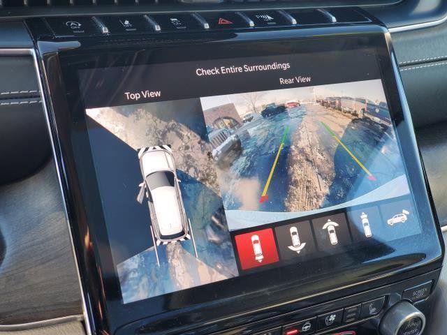 Used 2022 Jeep Grand Cherokee Overland w/ Adv Protech Group III AWD/4WD image 18