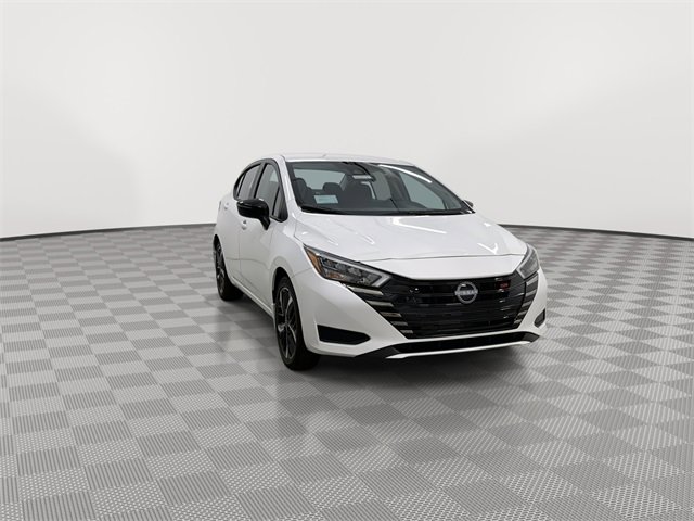 New 2025 Nissan Versa SR image 2