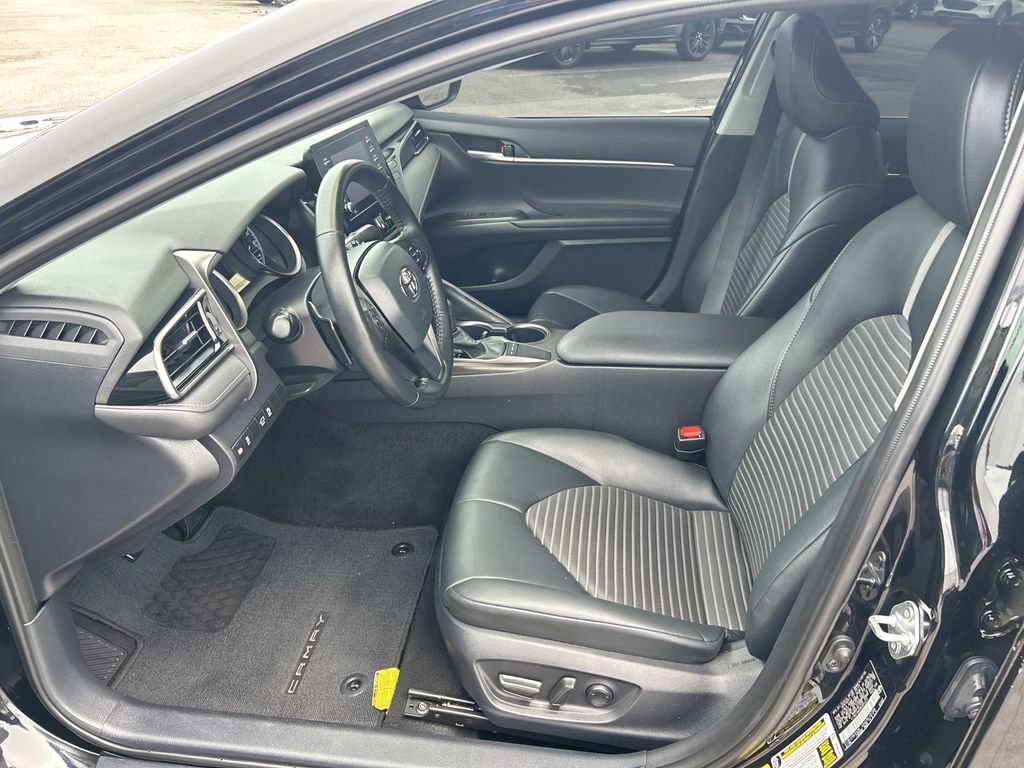 Used 2024 Toyota Camry SE FWD image 17