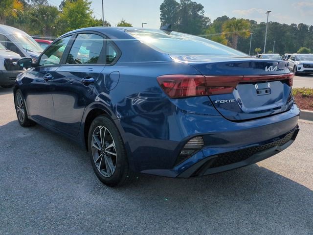 Used 2023 Kia Forte LXS w/ LXS Technology Package FWD image 6